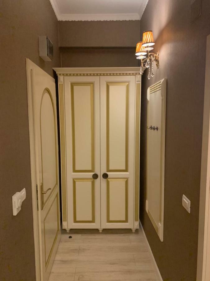 Hotel Goya Collection ทาร์กู จิอู ภายนอก รูปภาพ